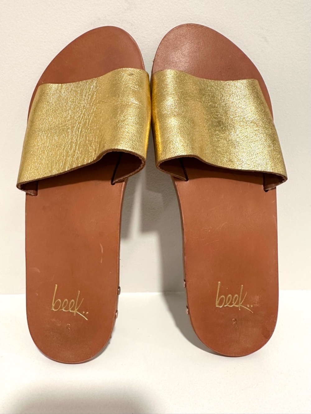 Beek Mockingbird Metallic Gold Slide Sandals Size 8
